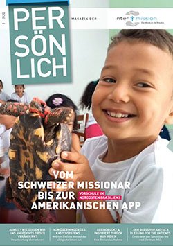 Titelbild Magazin Persönlich 01/2020, Vorschulkind mit Schildkröte